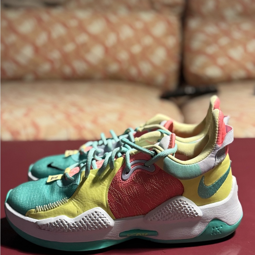 Paul George x Nike - Picture 2 of 7
